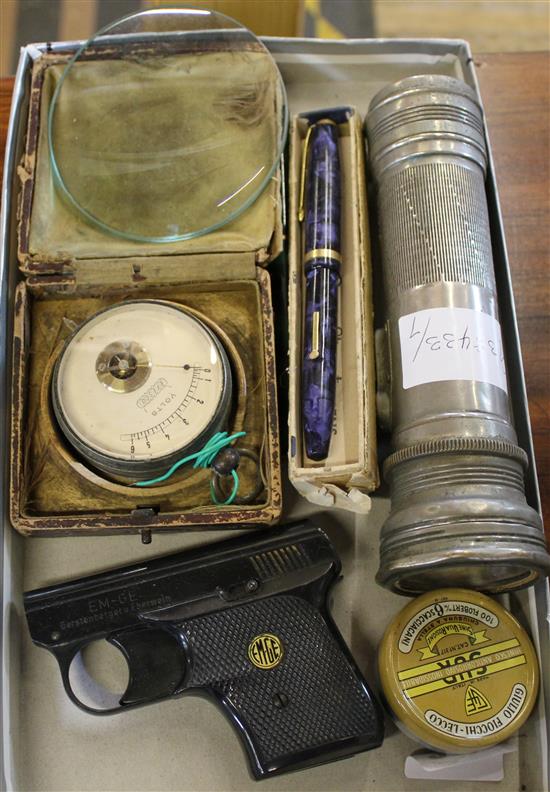 German starting pistol Voltmetre & 2 pens